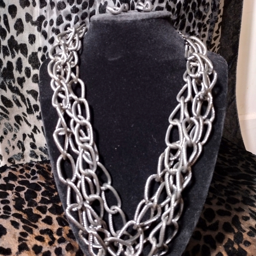 Necklace set